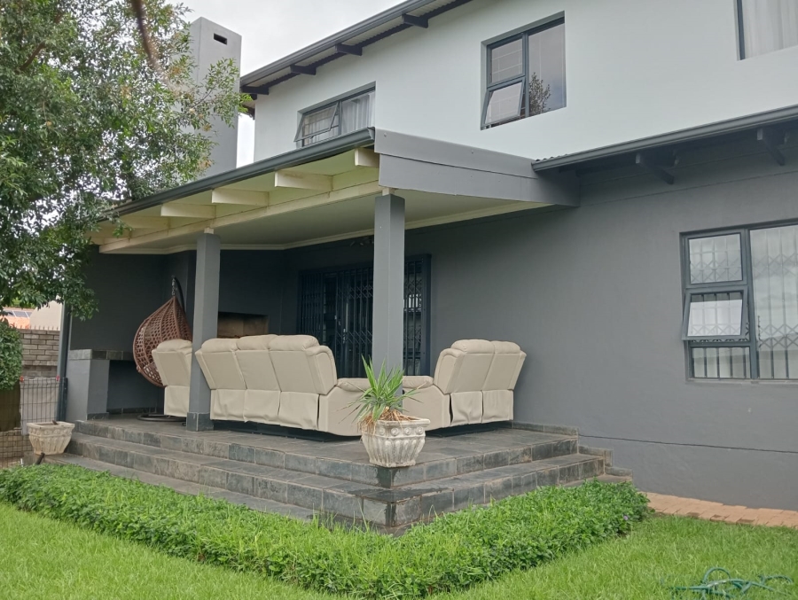 To Let 3 Bedroom Property for Rent in Cashan North West